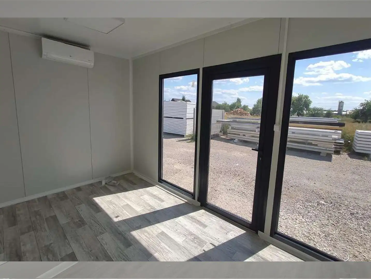 Contenedor de Oficina 240 × 600 para Jardín o Teletrabajo