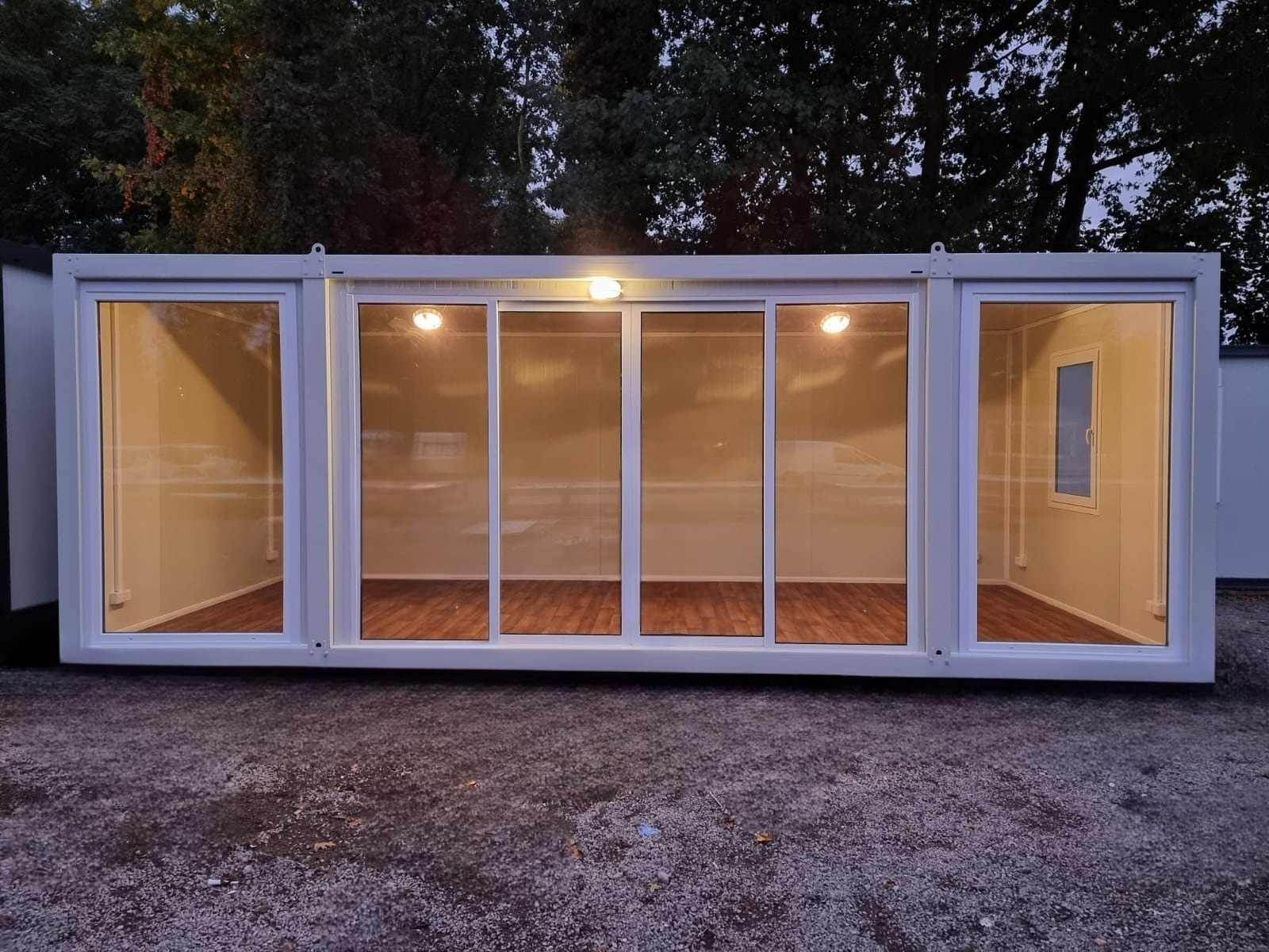 Contenedor de Oficina Acristalado