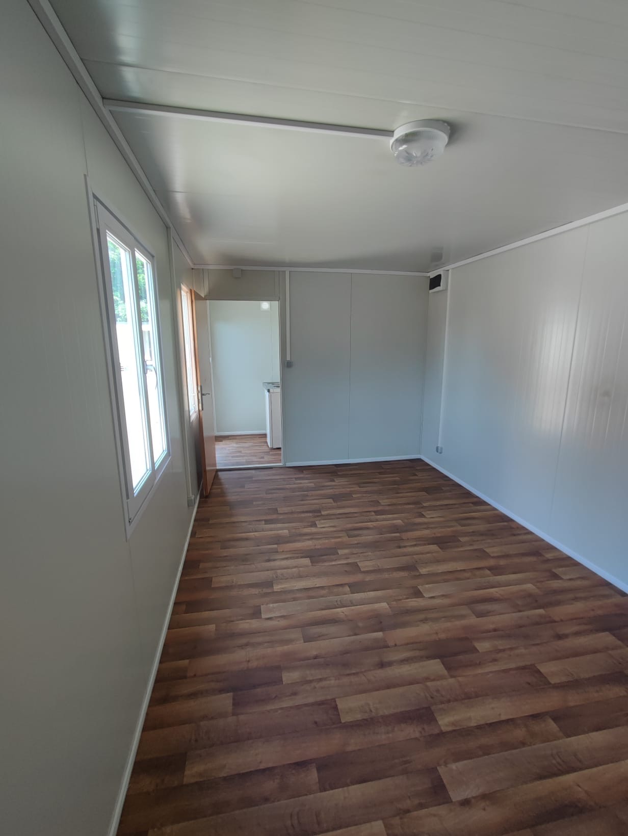 Contenedor de Oficina 240 × 700